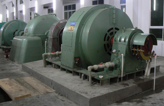 Testa orizzontale dell'acqua della turbina Pelton 130m di efficienza senza spazzola di 91%