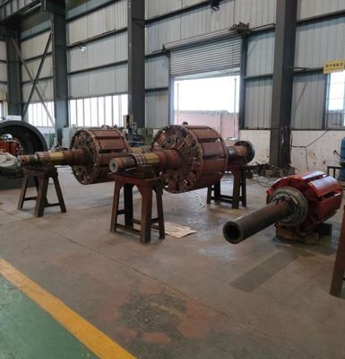 Generatore verticale a turbina ad acqua di piccole dimensioni