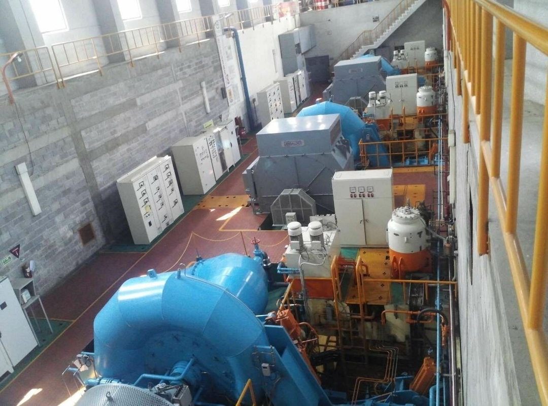 Capacità di uscita del generatore sincrono orizzontale da 100 kW a 20 MW Sistema di eccitazione del generatore 3Mx3Mx2.5M