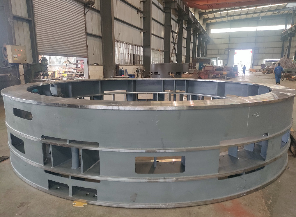 Cassa in acciaio al carbonio Turbina idroelettrica verticale Potenza nominale 5 kW-50 MW con sistema di controllo automatico